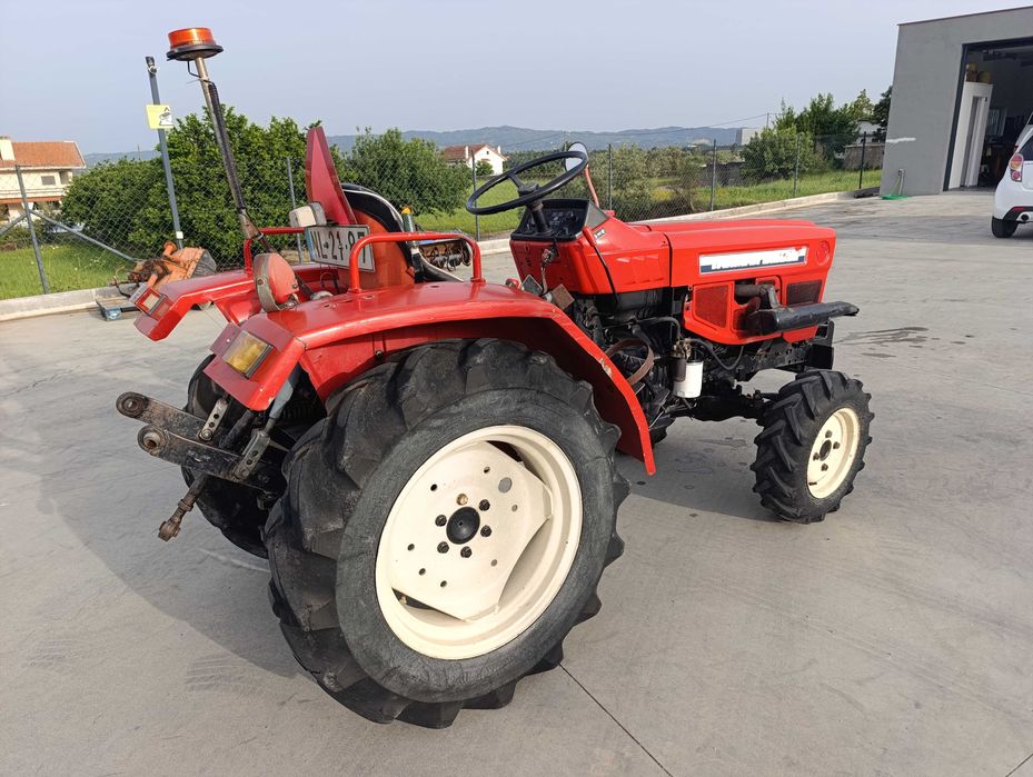 Trator Yanmar 180, 4x4