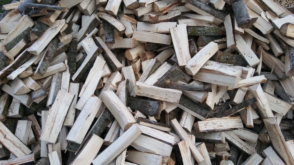 Drewno opałowe do pieców kaflowych i centralnych