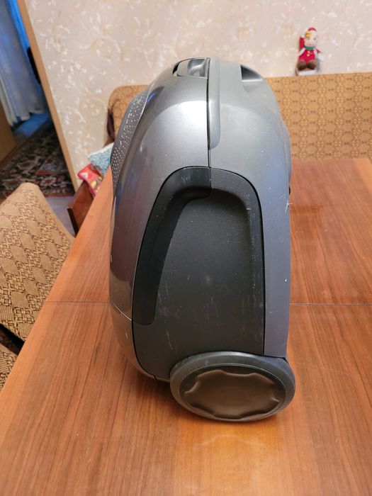 Odkurzacz ELECTROLUX UltraSilencer ZEN EUS89TM