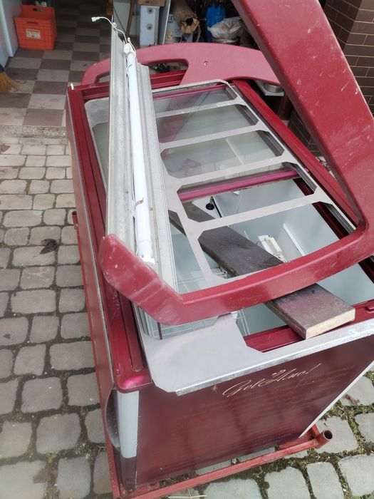 Продам морозильну камеру.