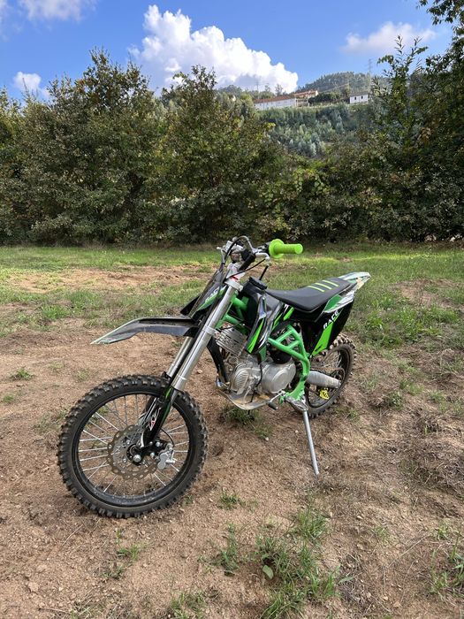 Pit bike 140.