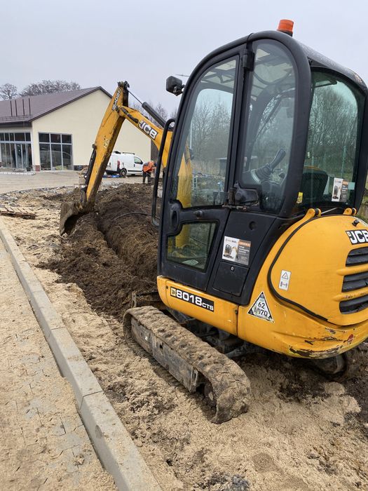 usługi minikoparka JCB 8018 cts