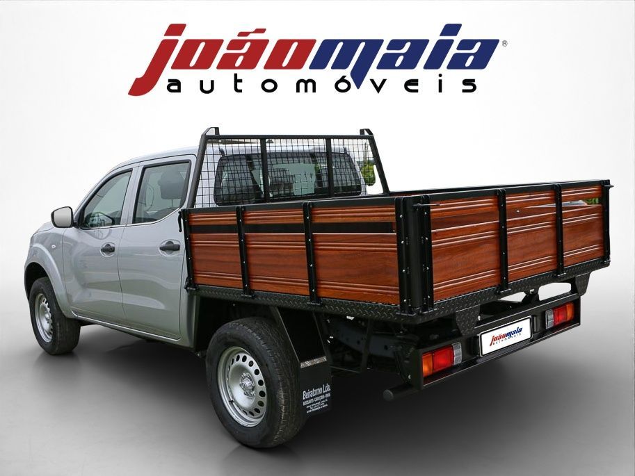 Nissan Navara 2.3 dCi CD 4WD Visia