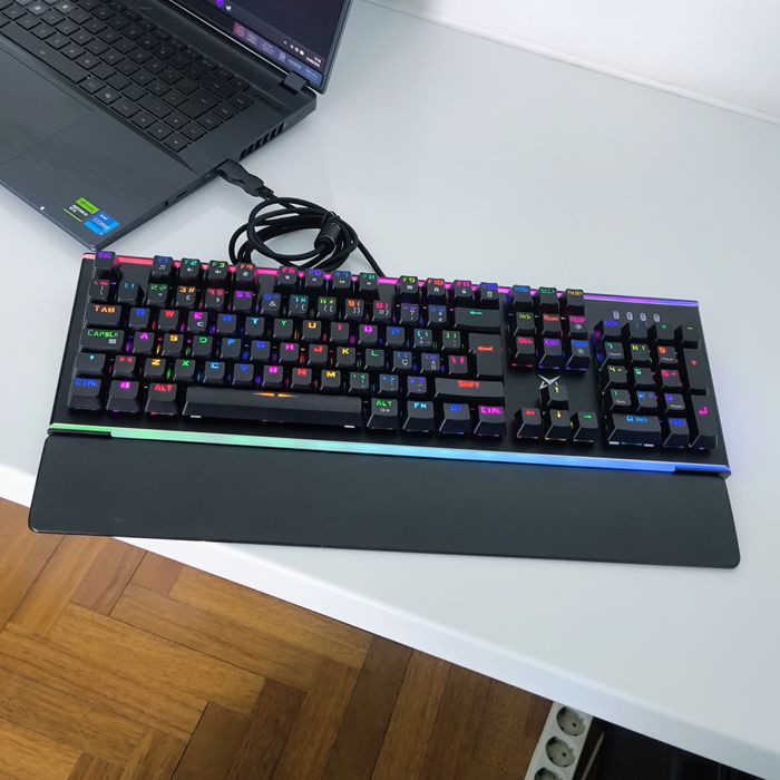 Teclado Gaming / Headsets / Colunas Bluetooth