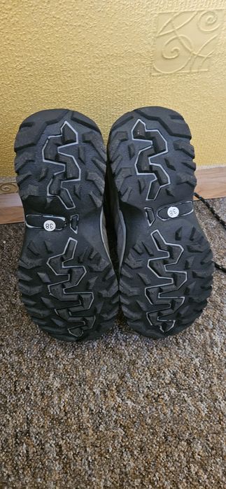 Sprzedam buty Trekkingowe Nr 3.8  Odbior osobisty