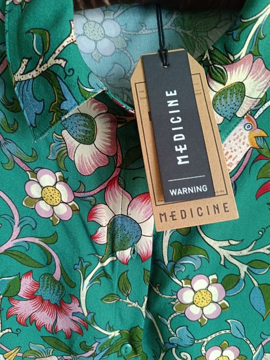 Блуза фірми Medicinе