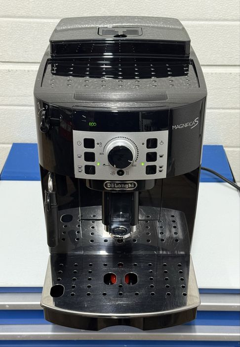 Кавомашина Delonghi Magnifica S 2022 рік  Делонгі , Делонжі