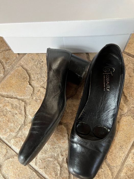 Vendo traje académico