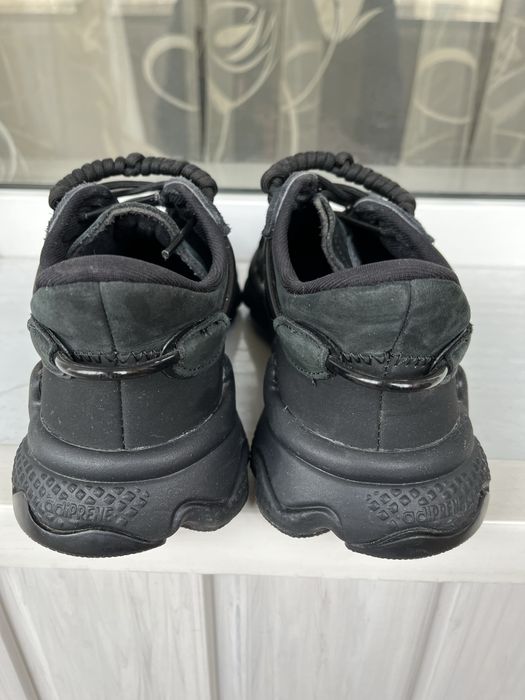 Кросівки adidas ozweego