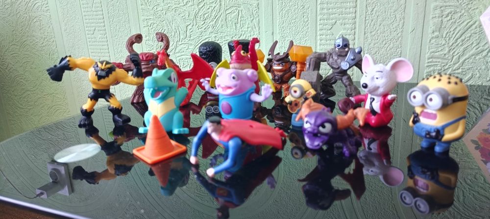 Игрушки Хеппи мил одним лотом