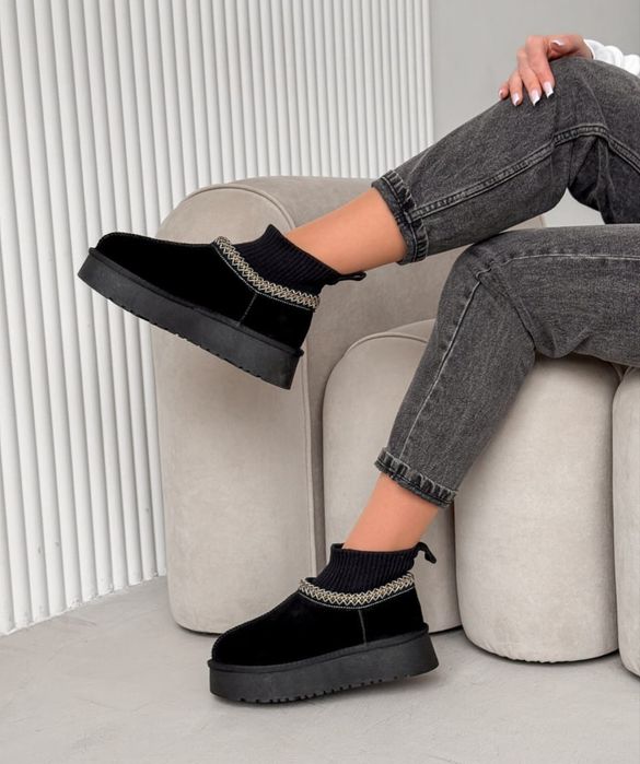 Уги чорні зимові жіночі