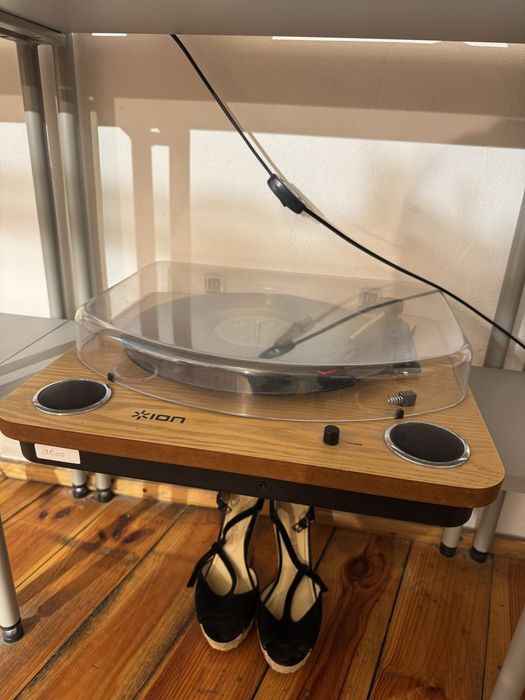 Програвач для платівок Ion Max