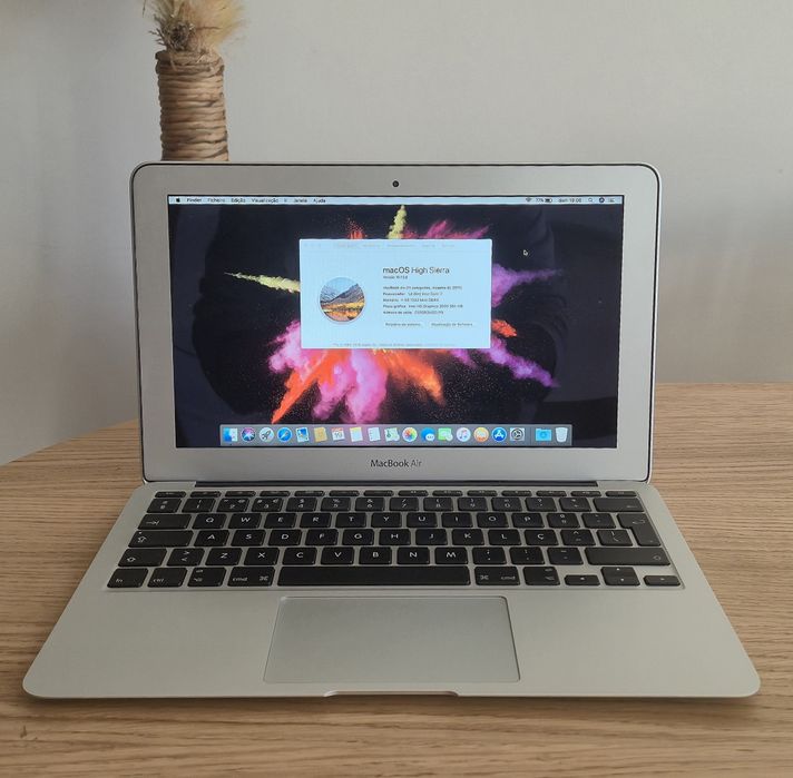 MacBook Air 11 / intel i7 / SSD C/ Novo