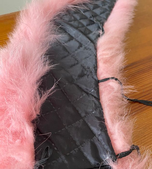 Рожевий хутровий комір, зйомний