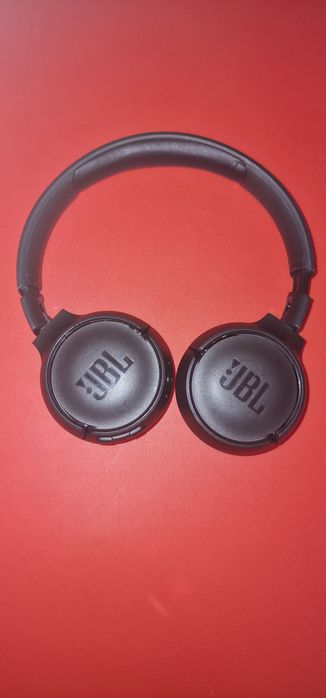JBL Tune 510BT – Bezprzewodowe słuchawki nauszne (czarne)