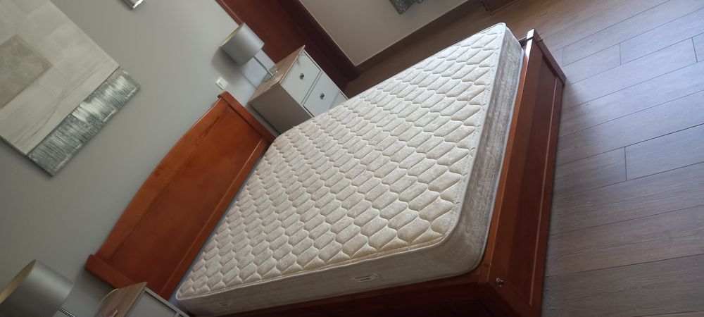 Double bed with 4 drawers and mattress