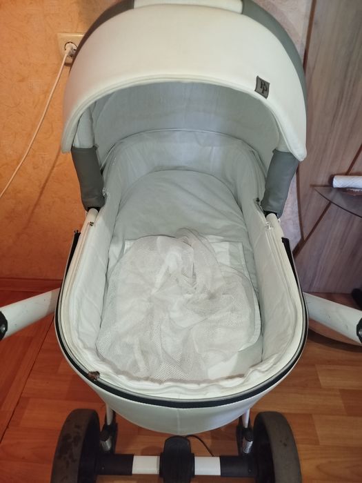Продам дитячу коляску! Б/у в гарному стані.