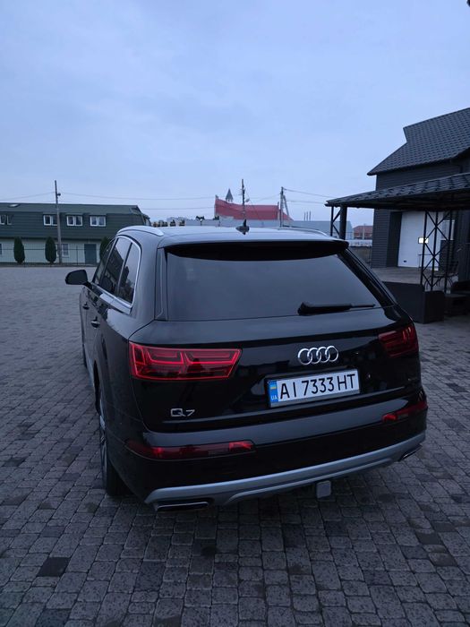 AUDI Q7 2018 року