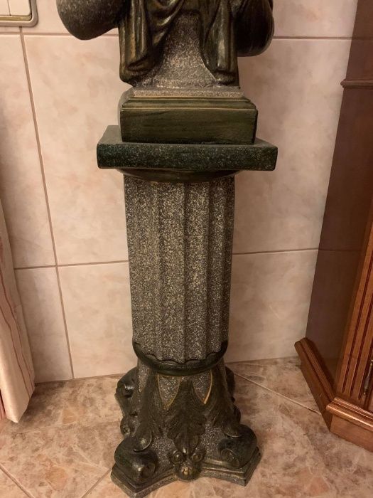 Escultura/Estátua de figura feminina