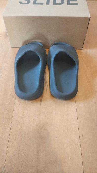 klapki adidas yeezy slide