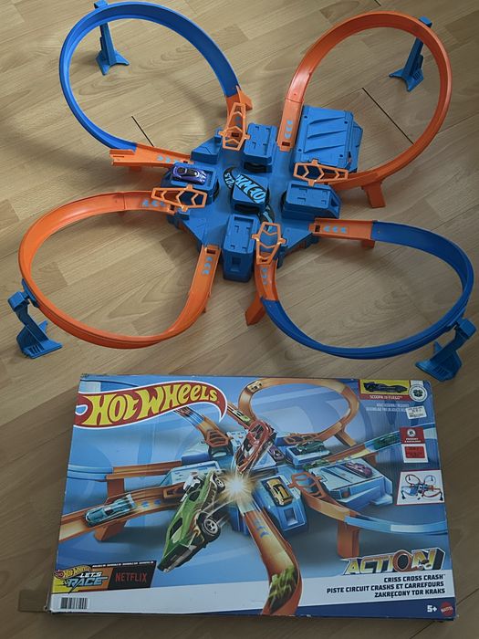Hot Wheels Criss Cross Crash