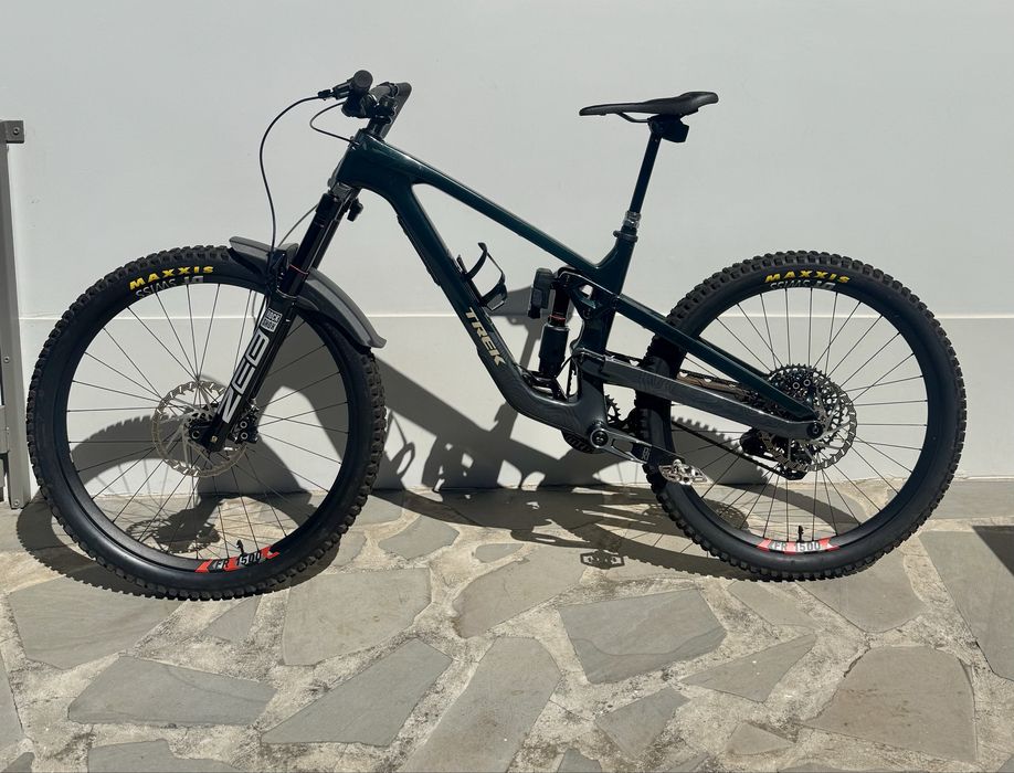 Trek Slash Flight Attendand