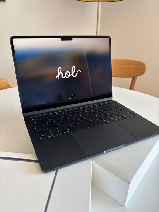 MacBook Air 13, M3, 2024, 256 GB, Como Novo, com factura