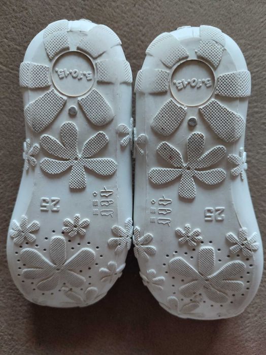 Kapcie balerinki obuwie dziecięce 5.10.15 rozm. 25