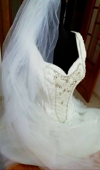 Vestido branco com defalhes
