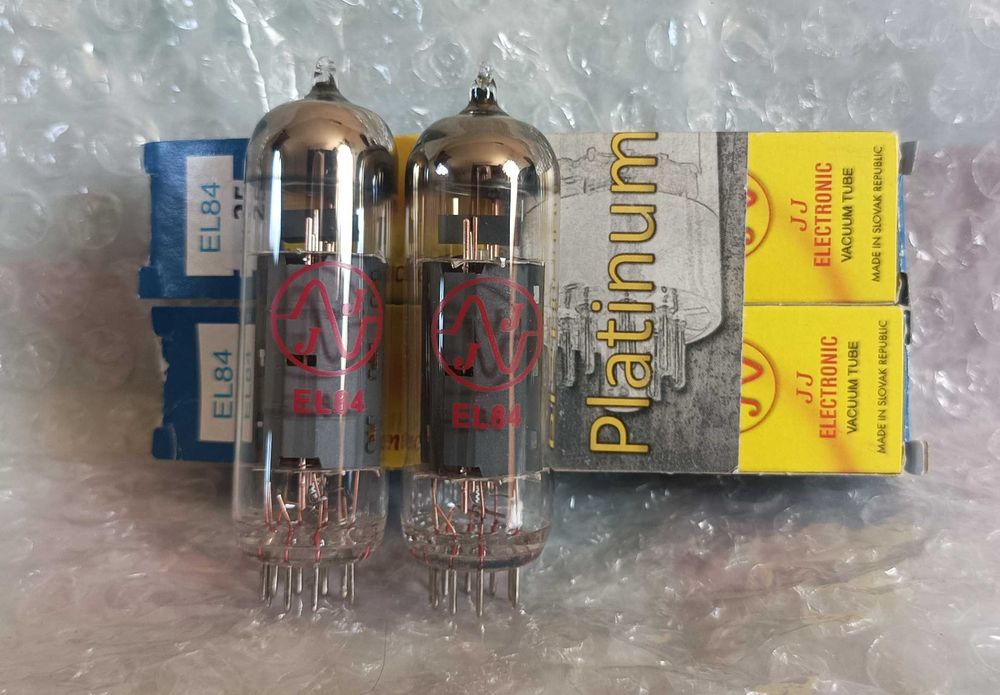 Радиолампы EL-84 (пара)