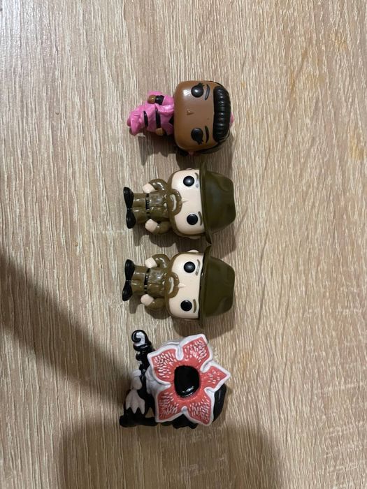 Продаю фігурки дивні дива