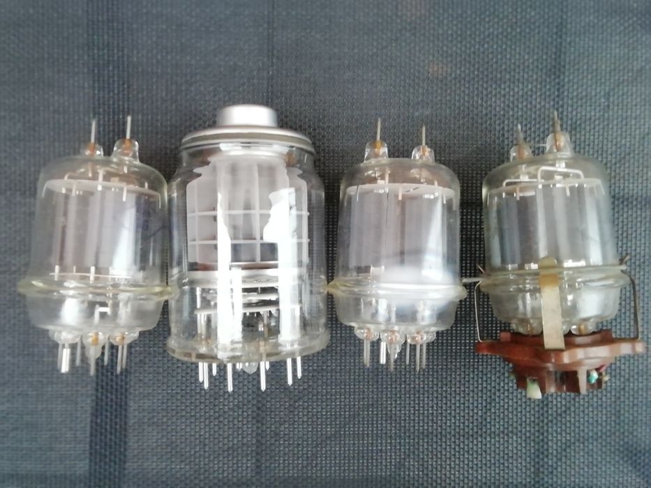 Радиодетали. Диоды, герконы, транзисторы. Радиолампы.