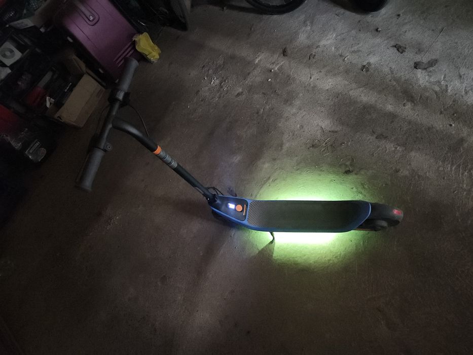 Ninebot C2 Lite — дитячий електросамокат від Segway