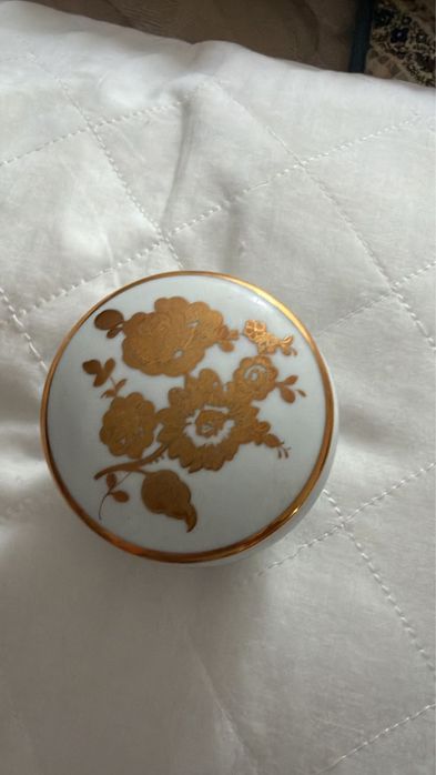 Varias caixas de porcelana