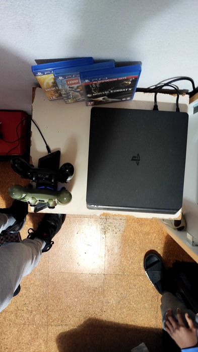 Consola em muito bom estado