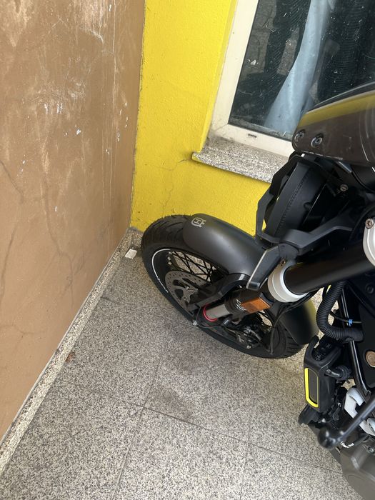 husqvarna svartpilen 125