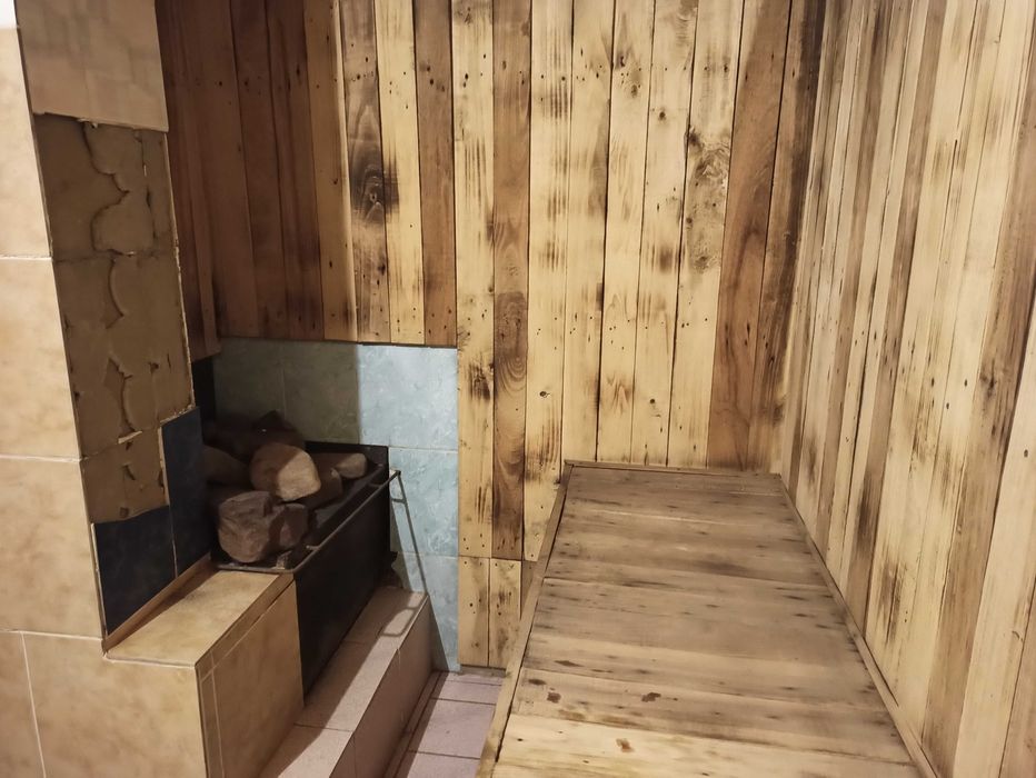 Продам дом 2 этажа 60 соток, гараж, баня,сад, виноградник с.Гребенники