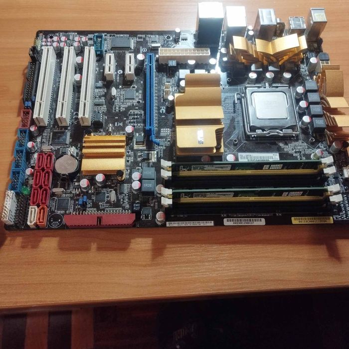 Материнская плата ASUS P5Q, процессор и оперативная память