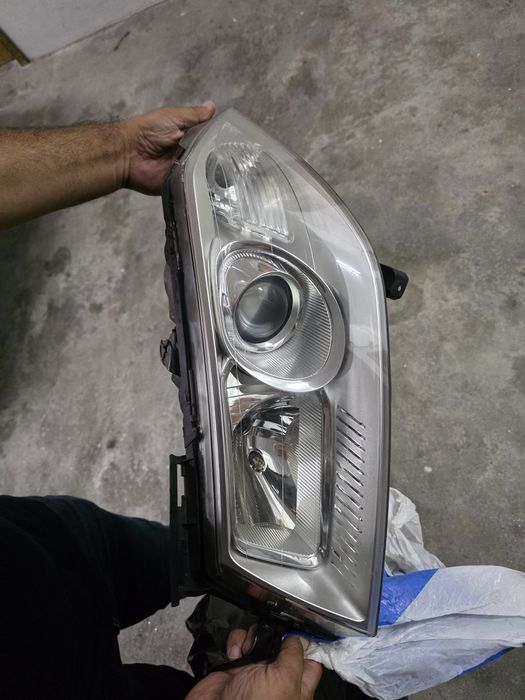 Farol esquerdo Renault Megane 2007