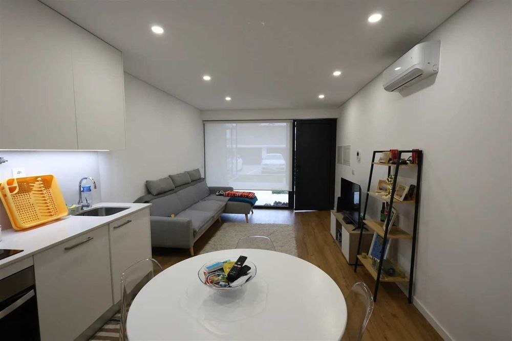 Apartamento T1+1 Novo para Arrendamento – Centro de Cantanhede