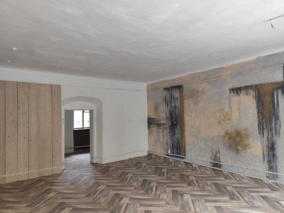 Przestronny lokal użytkowy 115 m² w samym centrum Końskich