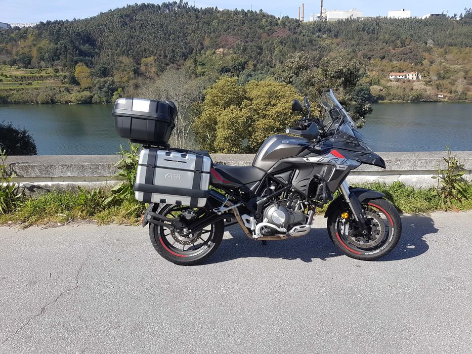 Mota Benelli TRK 502