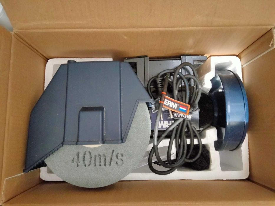 Mola de bancada FERM BGM 1021 como nova 250W