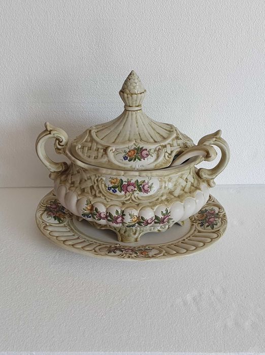 Soberba Terrina em cerâmica antiga - Anos 60/70