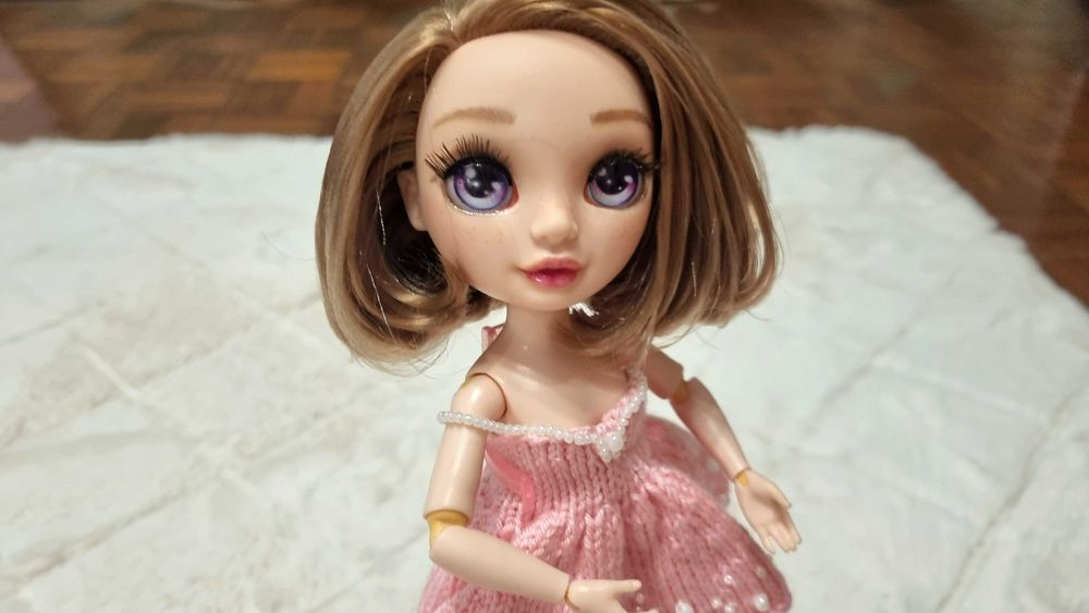 Boneca Rainbow High com Roupas e Acessórios