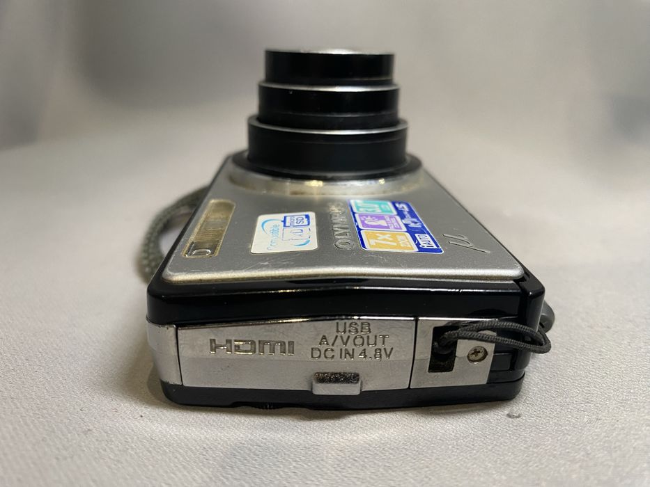 Цифровий фотоапарат Olympus mju 7000