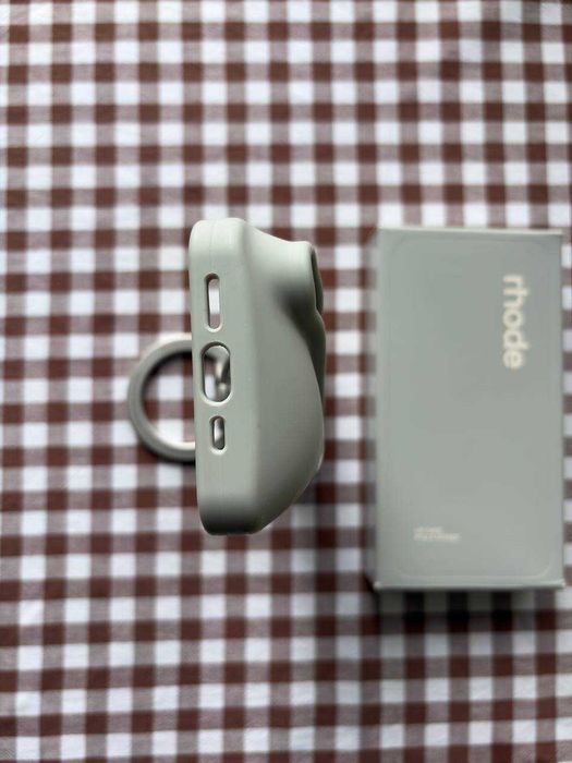Оригінальний чохол Rhode lip case iPhone 14 pro