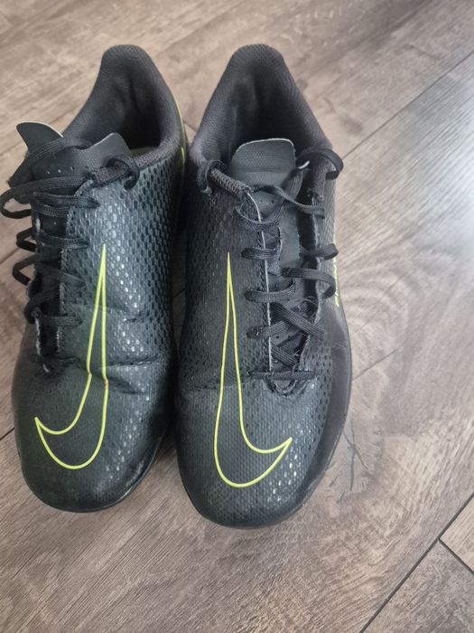 Halówki do piłki nożnej