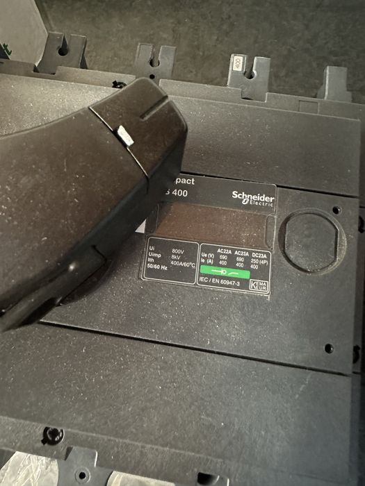Interruptor 4P 400A Schneider - Novo