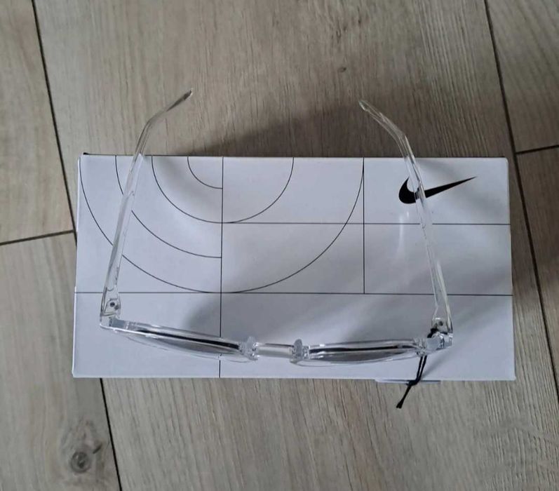 Okulary przeciwsloneczke Nike